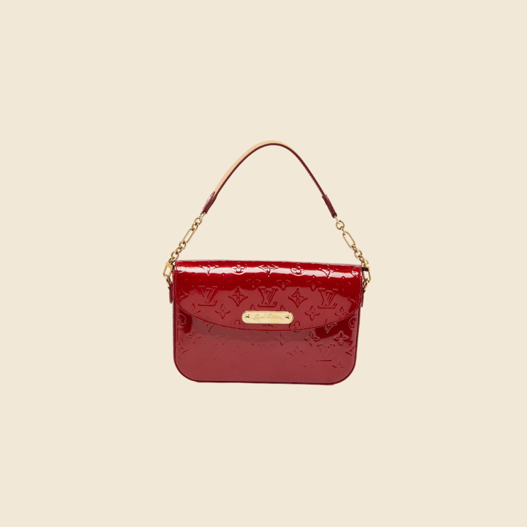 LOUIS VUITTON RED MONOGRAM VERNIS RODEO BAG