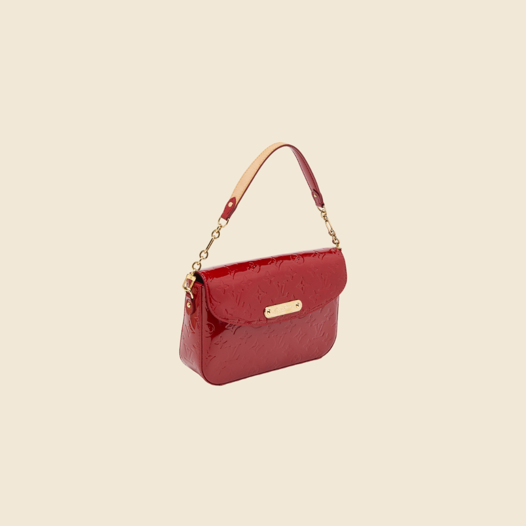 LOUIS VUITTON RED MONOGRAM VERNIS RODEO BAG