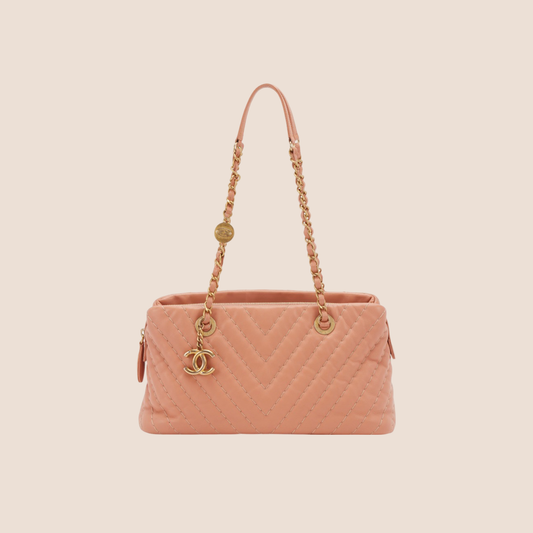 CHANEL PINK LEATHER CHEVRON V-STITCH TOTE BAG