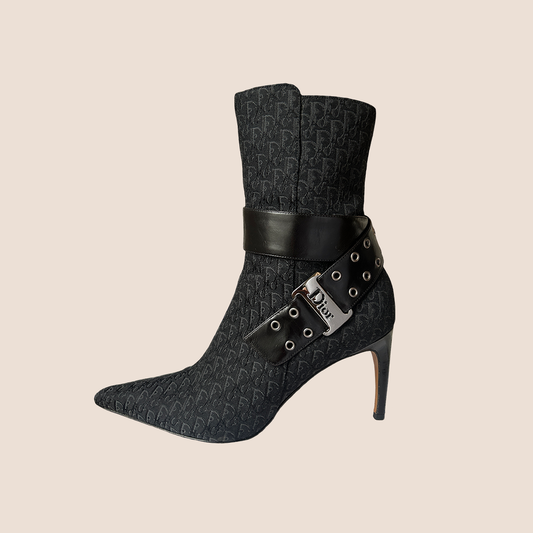 CHRISTIAN DIOR BLACK DIORISSIMO BUCKLE LOGO BOOTS