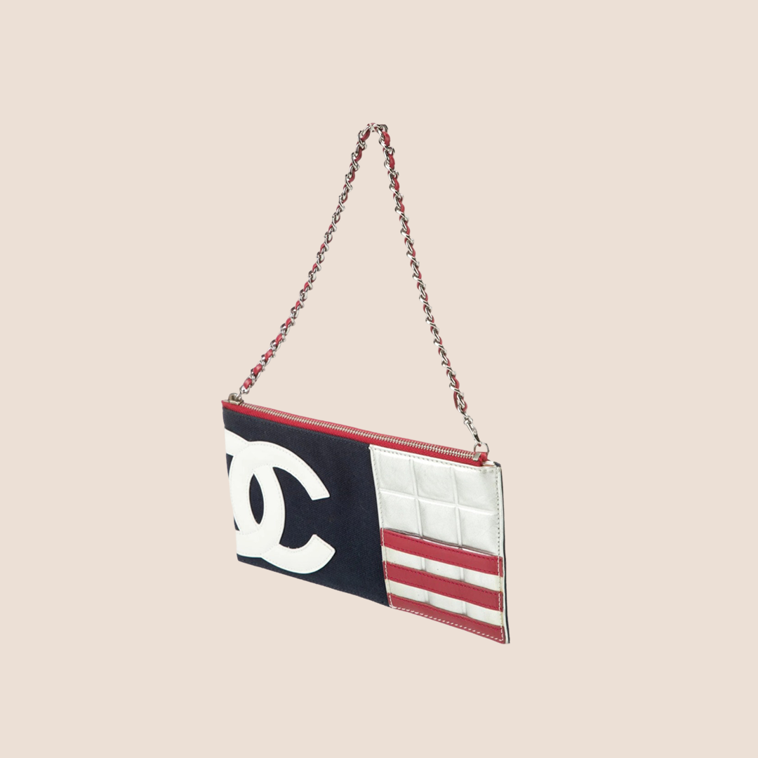 CHANEL 2002 AMERICAN FLAG POCHETTE